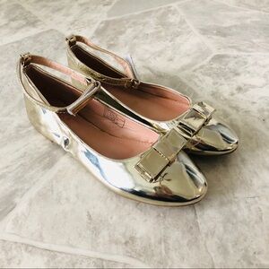 NWOT ANGEL memory foam comfort golden shiny metallic bow big girl flats SZ 4